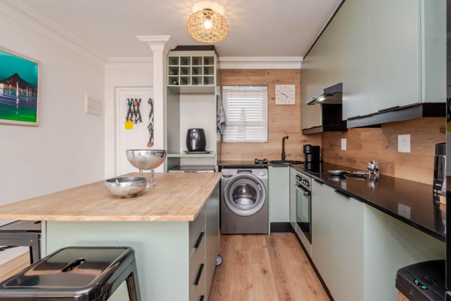 2 Bedroom Property for Sale in Bloubergstrand Western Cape